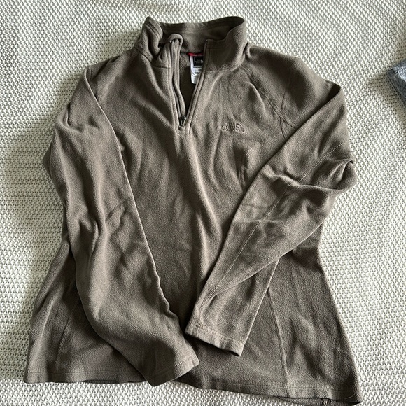 North Face lightweight khaki green fleece - Picture 1 of 2